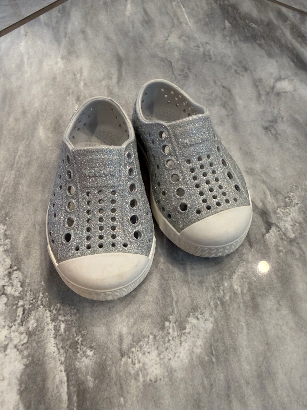 Toddler Slip-On Glitter Sneakers in Silver